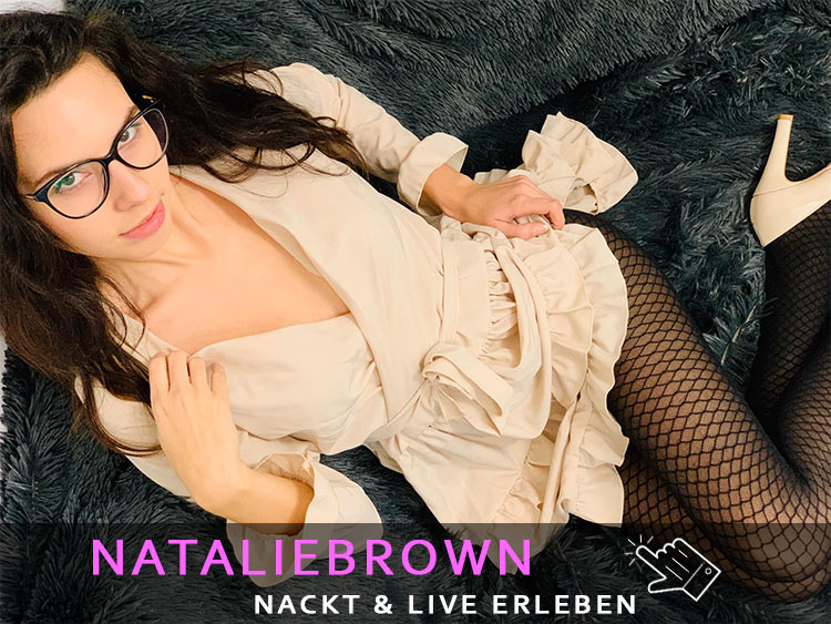 Sexy Studentin vor der Sexcam - Nataliebrown